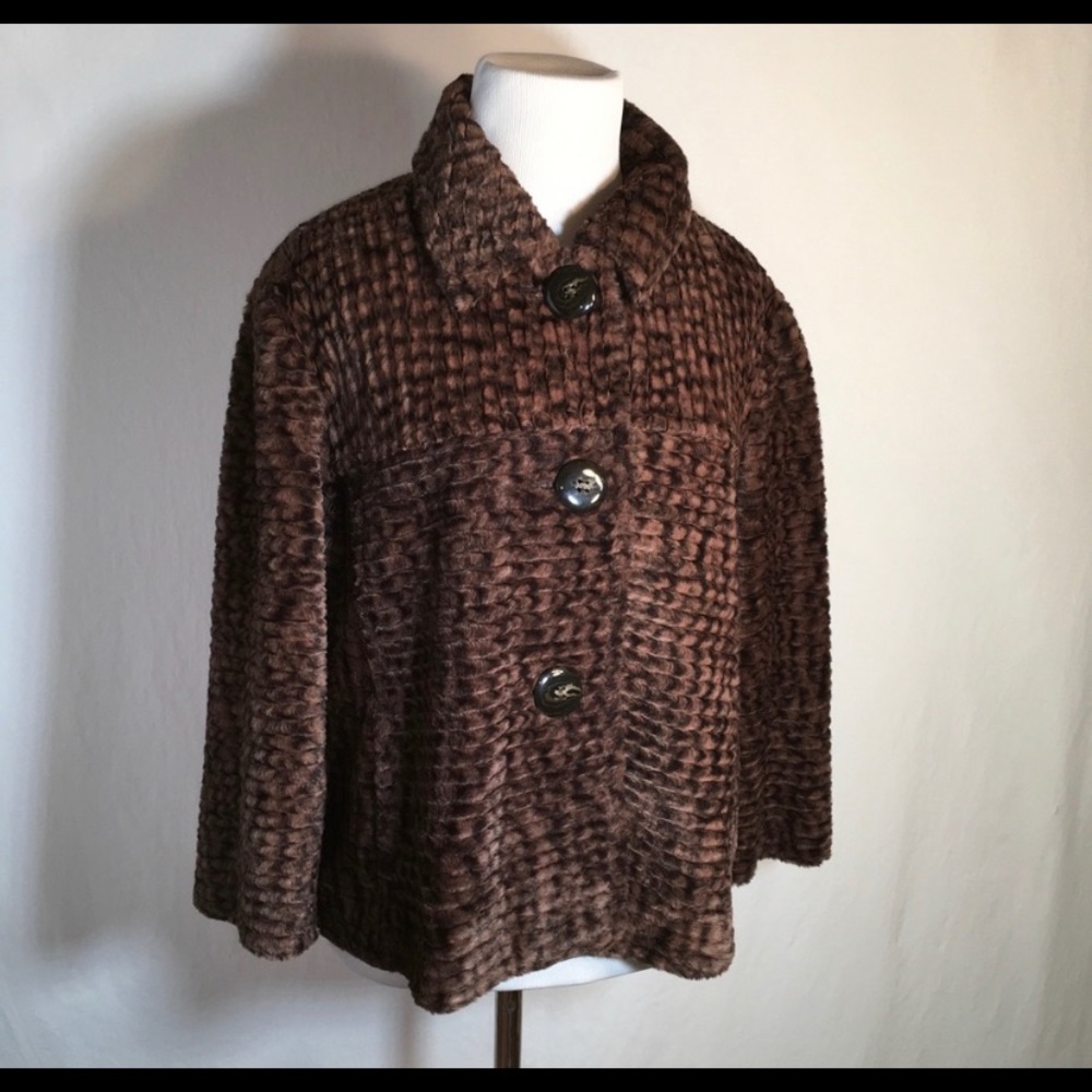 Exquisite Faux Fur Swing Jacket!
